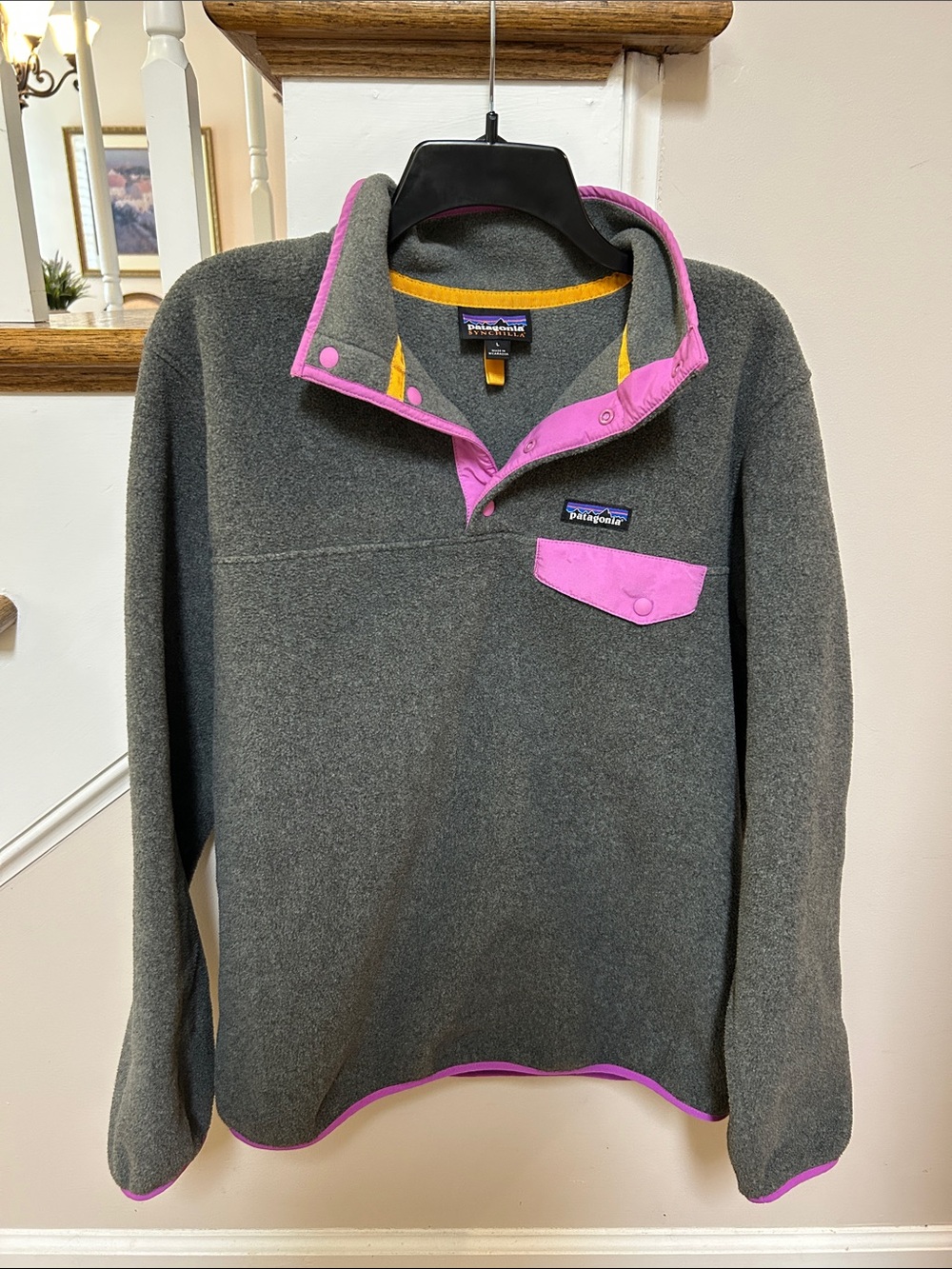 Patagonia Synchilla Womens L Gray Fleece Pullover with Pink Trim
